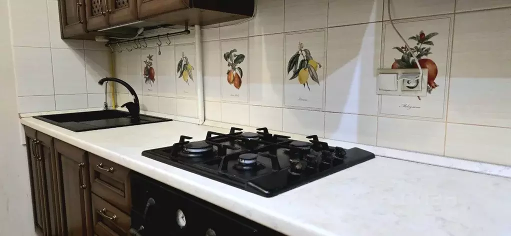 2-к кв. Волгоградская область, Волгоград ул. Таращанцев, 13 (56.6 м) - Фото 2