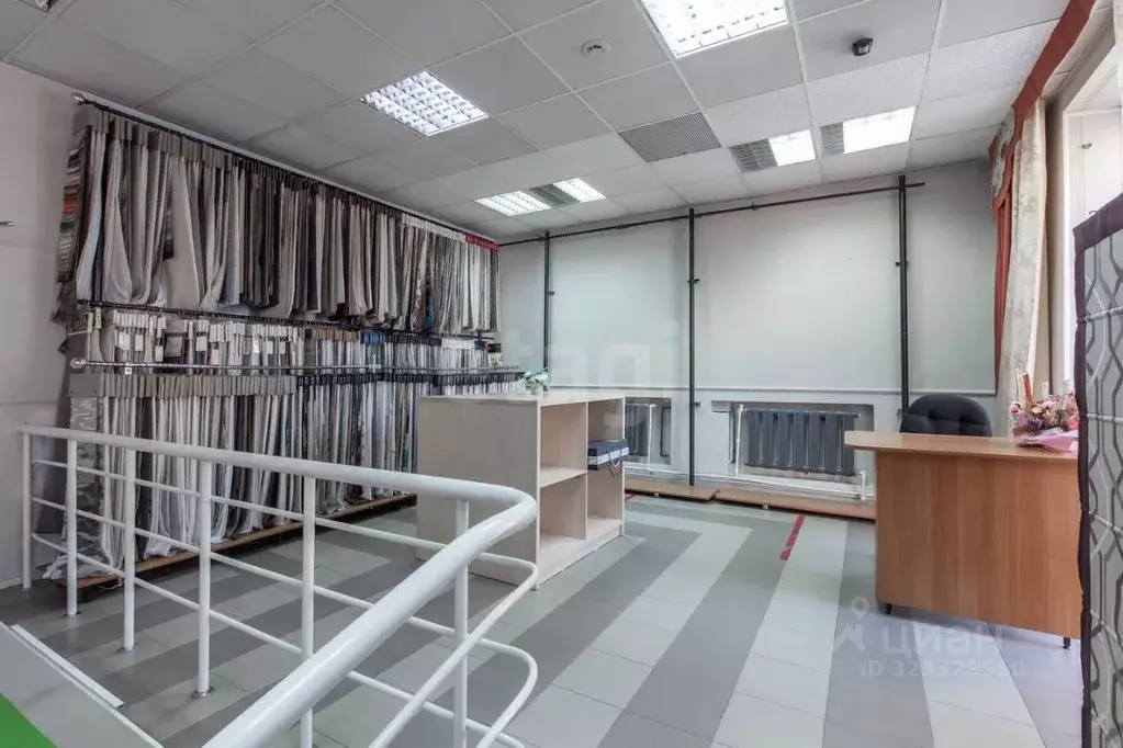 Помещение свободного назначения в Алтайский край, Барнаул ... - Фото 1