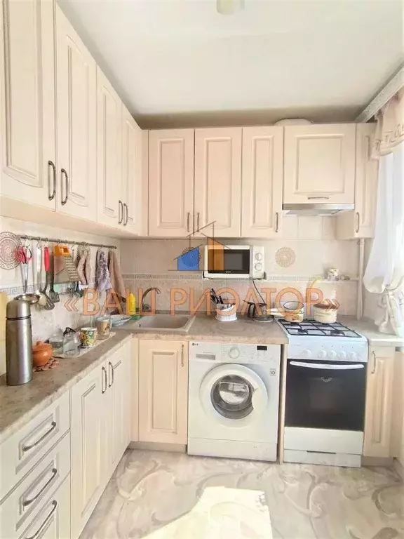 4-к кв. Белгородская область, Губкин ул. Горького, 12 (62.25 м) - Фото 2