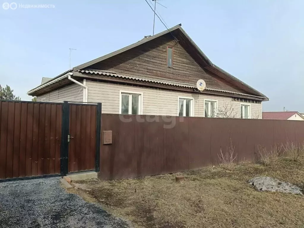 Дом в посёлок городского типа Емельяново, Шёлковая улица (114 м) - Фото 1