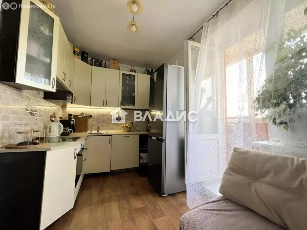 2-комнатная квартира: посёлок городского типа ВНИИССОК, улица Дениса ... - Фото 1