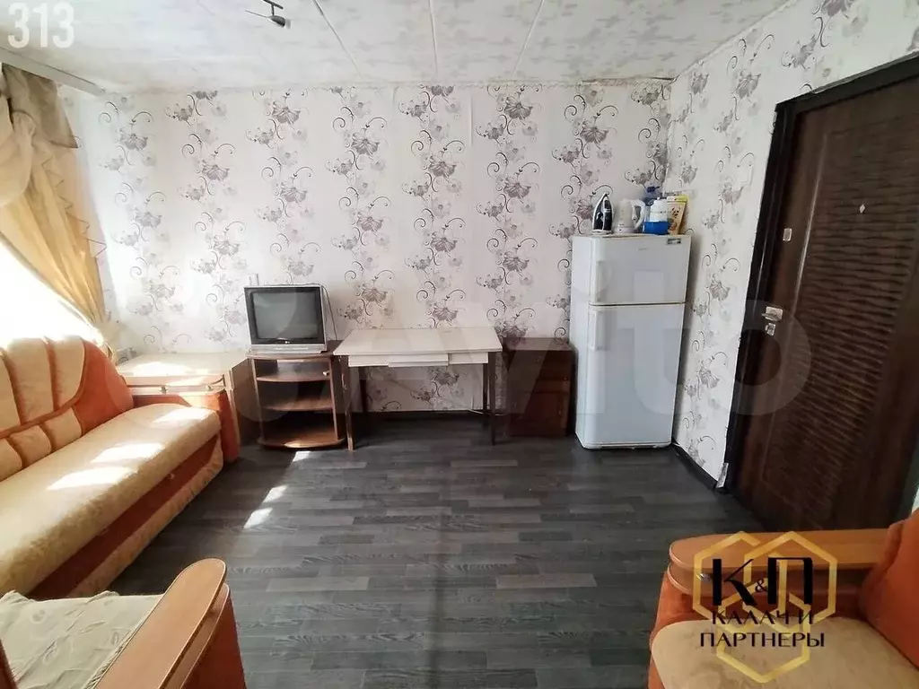 Комната 32,8 м в 2-к., 2/4 эт. - Фото 1