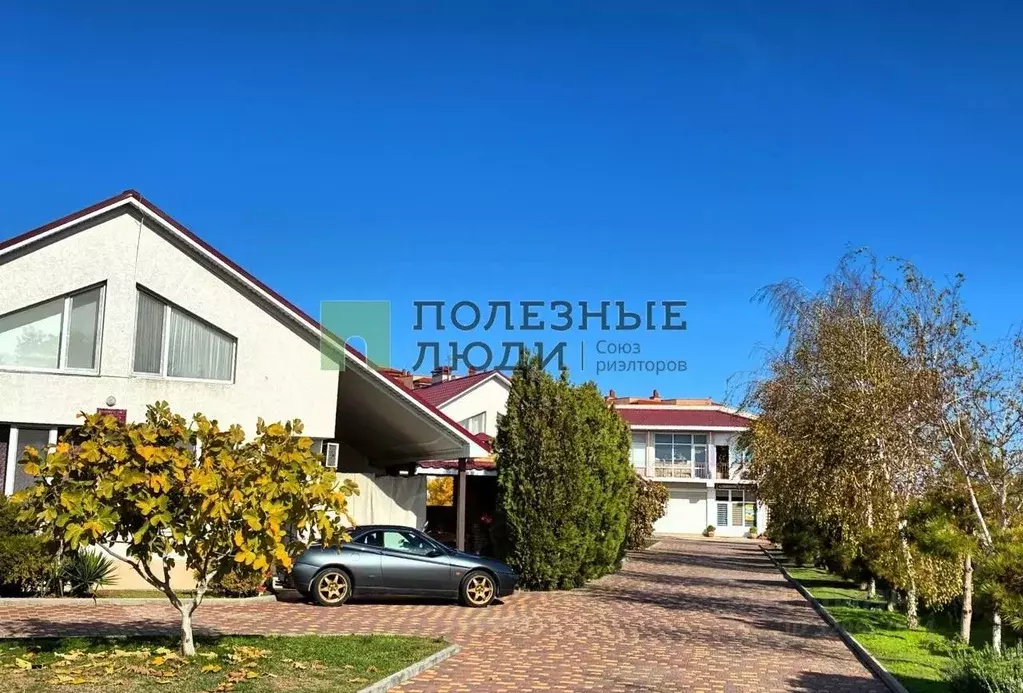Коттедж в Крым, Евпатория городской округ, Заозерное пгт ул. Аллея ... - Фото 1