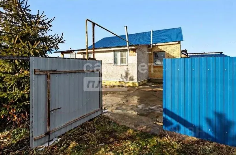 Дом в Омская область, Любинский район, с. Любино-Малороссы ... - Фото 1