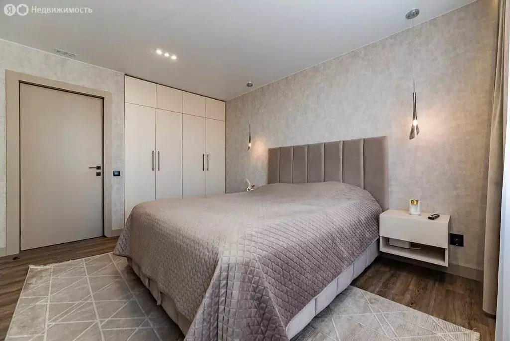 3-комнатная квартира: Екатеринбург, улица Готвальда, 24/4 (80.6 м) - Фото 1