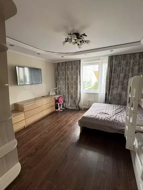 1-к. квартира, 100 м, 3/17 эт. - Фото 0