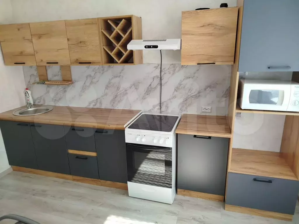 2-к. квартира, 60 м, 1/10 эт. - Фото 1