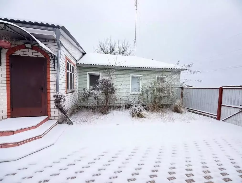 Дом в Брянская область, Погар рп ул. Урицкого (82 м) - Фото 1