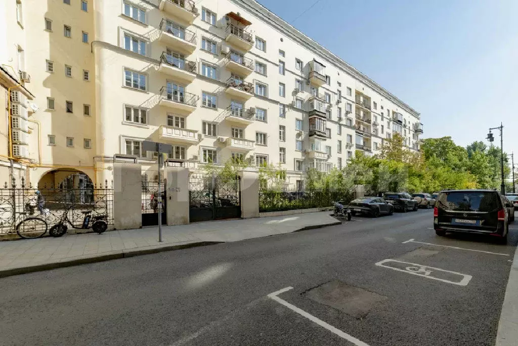 Продается 4-комнатная квартира - Фото 2