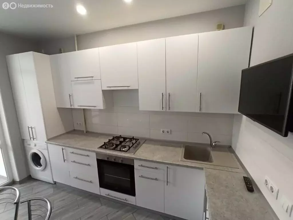 1-комнатная квартира: Симферополь, Луговая улица, 6Жк1 (38 м) - Фото 0