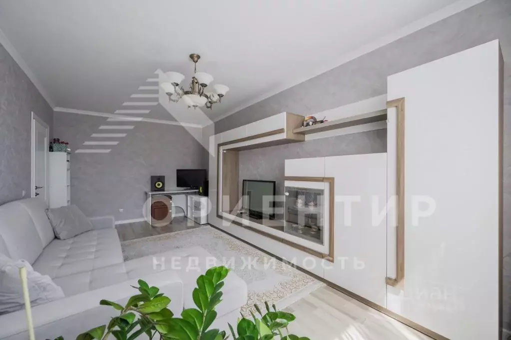 3-к кв. Свердловская область, Екатеринбург ул. Чкалова, 241 (91.0 м) - Фото 0