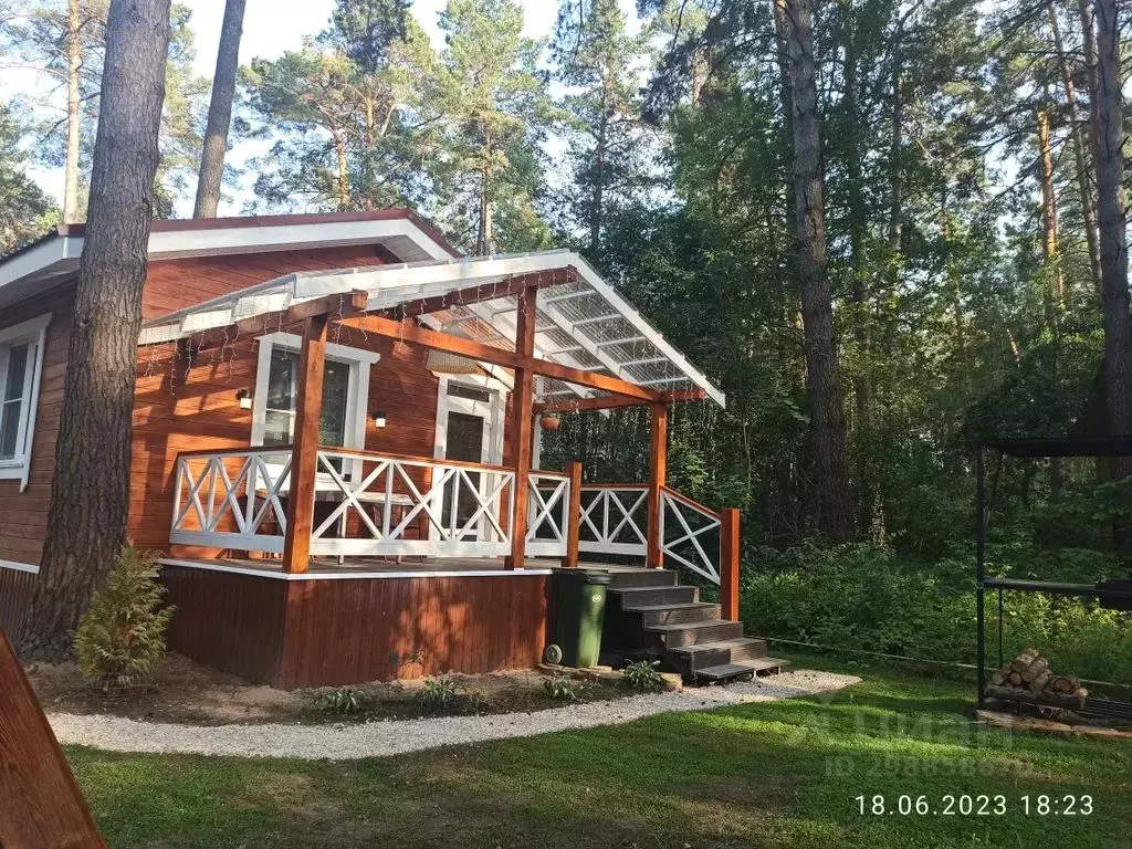 Дом в Тульская область, Алексин городской округ, с. Бунырево  (50 м) - Фото 1