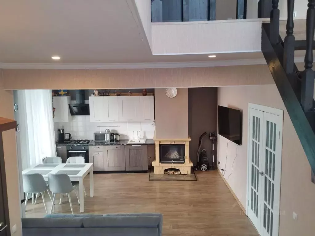 Дом в Ленинградская область, Ломоносовский район, Аннинское городское ... - Фото 2