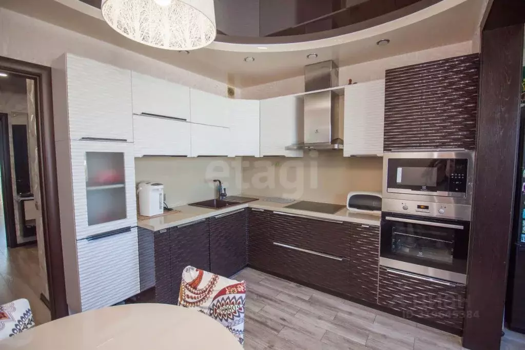 3-к кв. Сахалинская область, Южно-Сахалинск ул. А.О. Емельянова, 35А ... - Фото 2