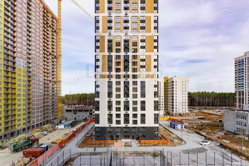 Продаётся просторная кладовая 3,8 м2 в ЖК Изумрудный бор - Фото 1