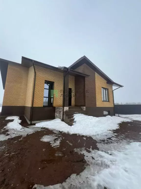 Дом в Татарстан, с. Тюлячи ул. Тахира Якупова, 21 (244 м) - Фото 0