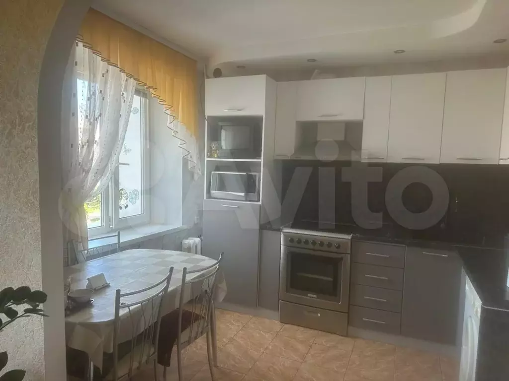 Комната 16 м в 5-к., 5/9 эт. - Фото 0