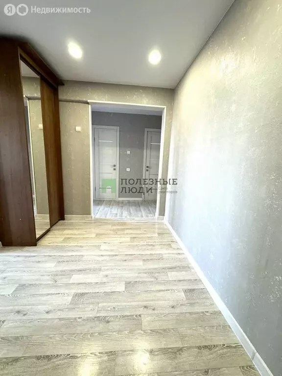 2-комнатная квартира: 5-й микрорайон, 37 (52.3 м) - Фото 1