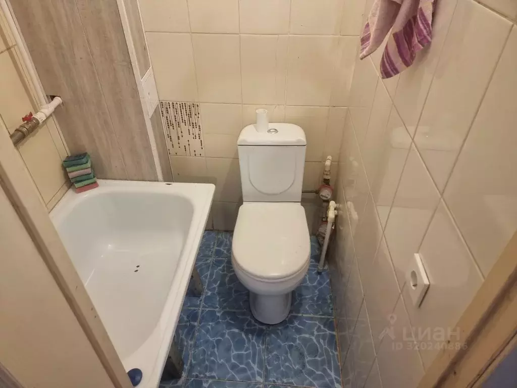 Комната Хакасия, Абакан ул. Комарова, 6 (14.0 м) - Фото 1