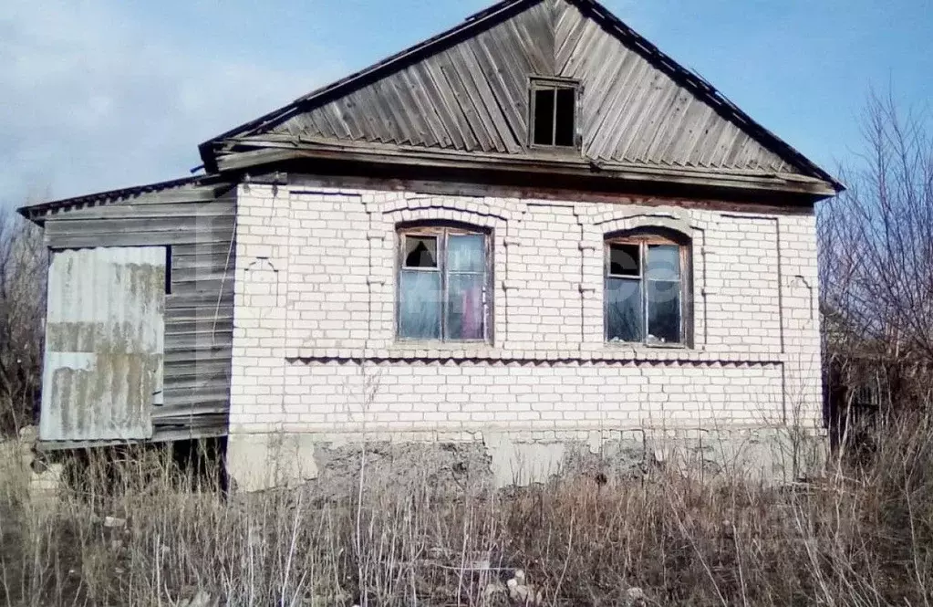 Дом в Волгоградская область, Суровикинский район, Ближнеосиновский ... - Фото 0