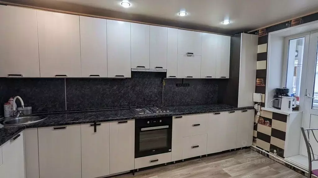 3-к кв. Саратовская область, Красный Кут Авиагородок тер., 57 (60.0 м) - Фото 0