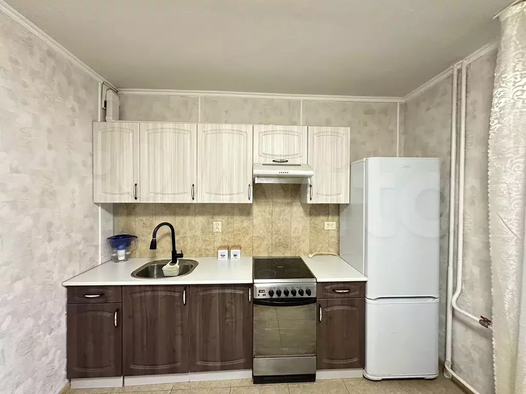 2-к. квартира, 82 м, 1/10 эт. - Фото 0