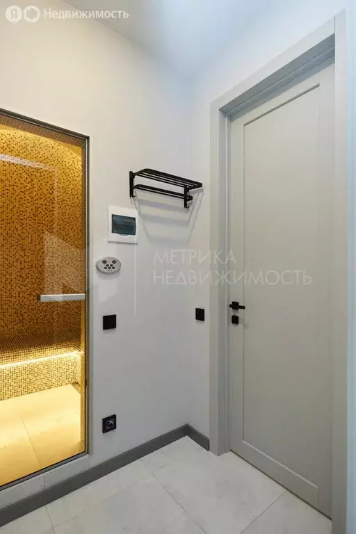 2-комнатная квартира: Тюмень, улица Парада Победы, 17 (56 м) - Фото 1