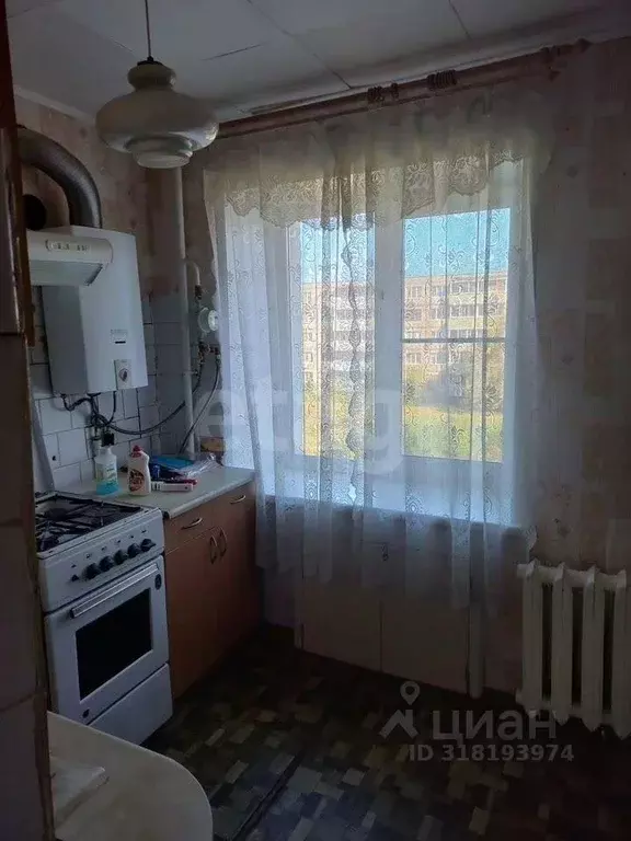 3-к кв. Ярославская область, Рыбинск просп. 50 лет Октября, 21 (61.0 ... - Фото 0