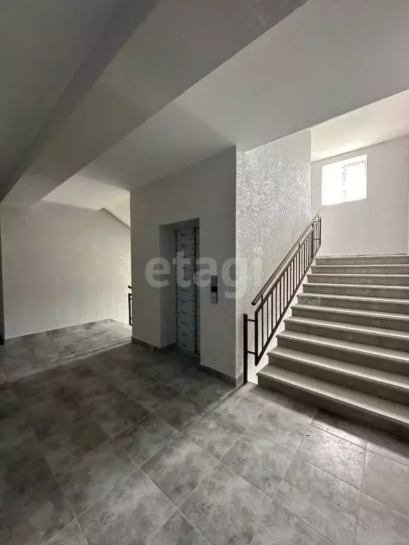 3-к кв. Северная Осетия, Владикавказ ул. Хадарцева, 39к1 (200.0 м) - Фото 0