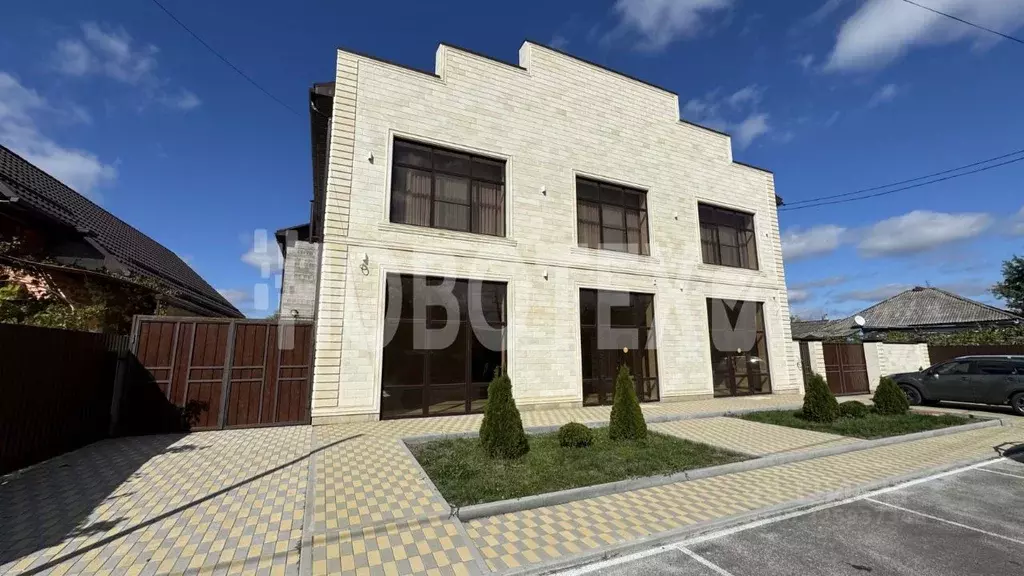 Помещение свободного назначения в Краснодарский край, Курганинск ул. ... - Фото 1