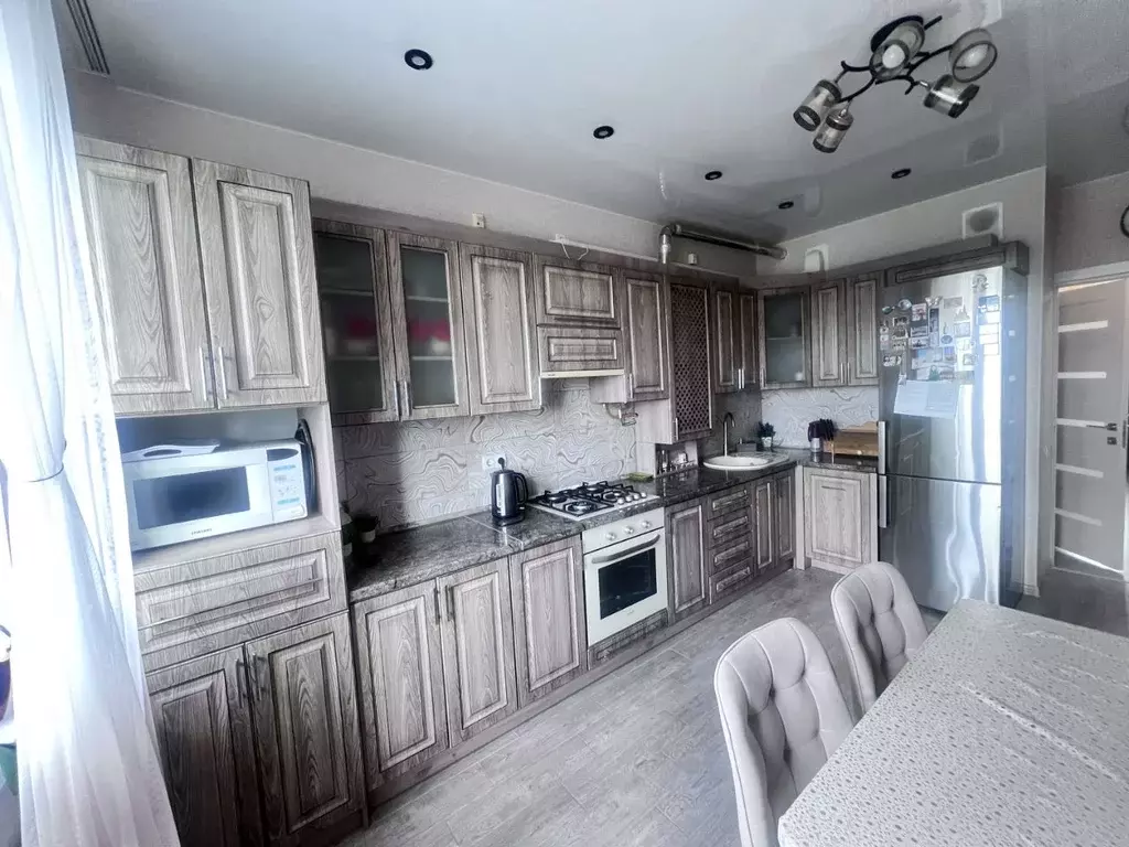 2-к кв. Крым, Симферополь ул. Балаклавская, 73Г (60.0 м) - Фото 2