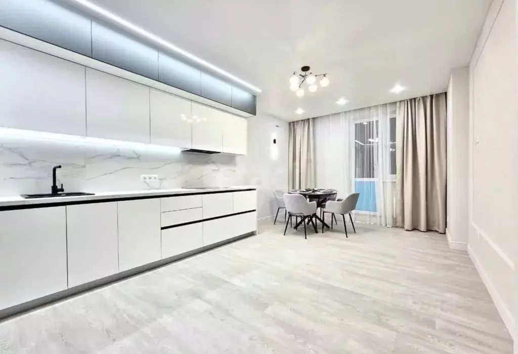 2-к кв. Татарстан, Казань ул. Адоратского, 1Б (85.0 м) - Фото 2