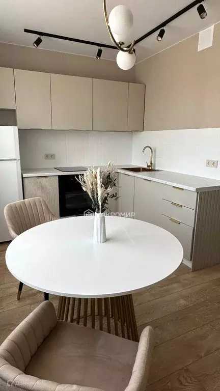 Продаётся 2-к квартира, 63 м - Фото 0