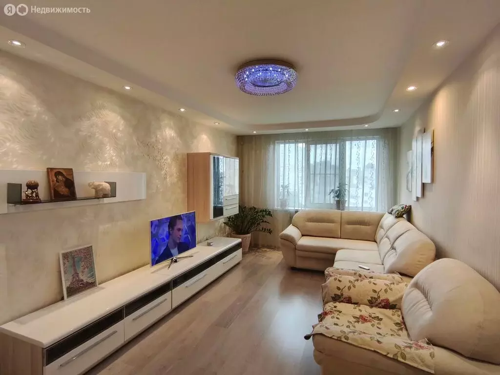 3-комнатная квартира: посёлок Шушары, Валдайская улица, 11 (84.2 м) - Фото 2