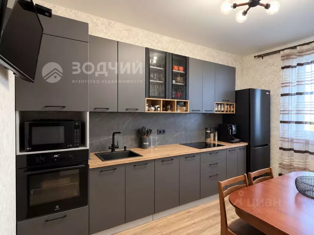 3-к кв. Чувашия, Чебоксары ул. Афанасьева, 19 (78.9 м) - Фото 1