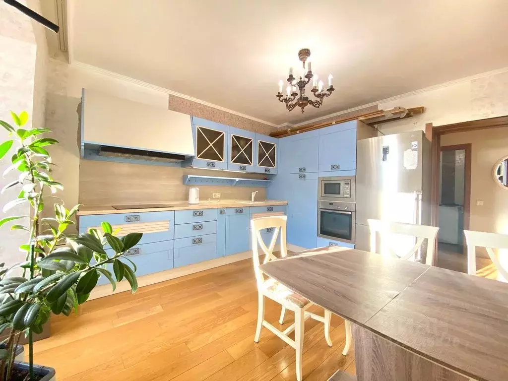 2-к кв. Оренбургская область, Оренбург Салмышская ул., 38 (68.0 м) - Фото 1