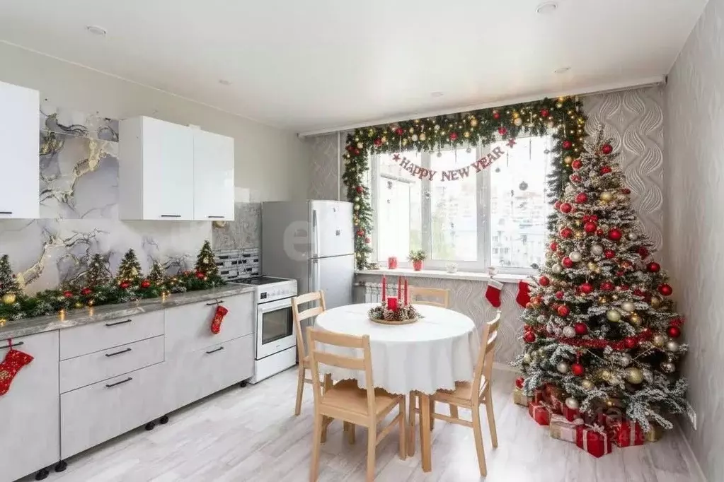 3-к кв. Тюменская область, Тюмень Широтная ул., 118 (91.2 м) - Фото 1