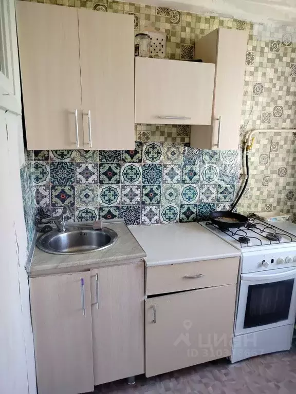 1-к кв. Удмуртия, Ижевск ул. Имени Репина, 27 (36.0 м) - Фото 0