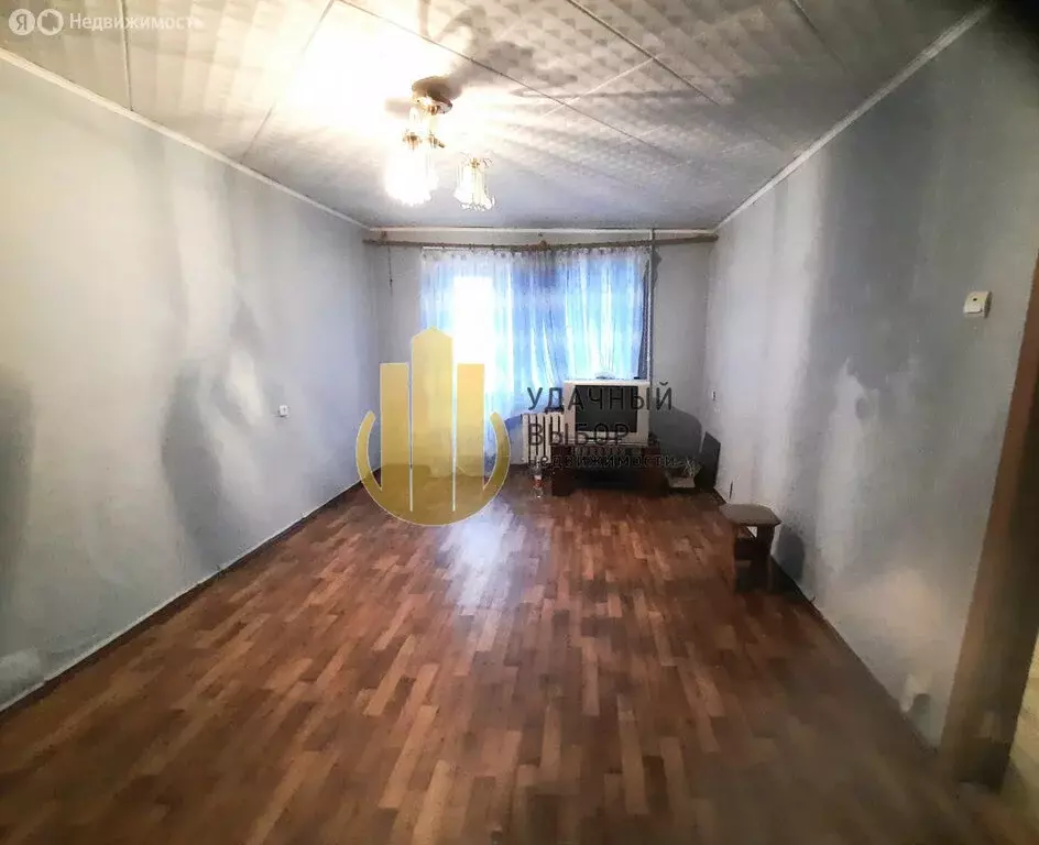 3-комнатная квартира: Белая Калитва, улица Энгельса, 37 (58 м) - Фото 1