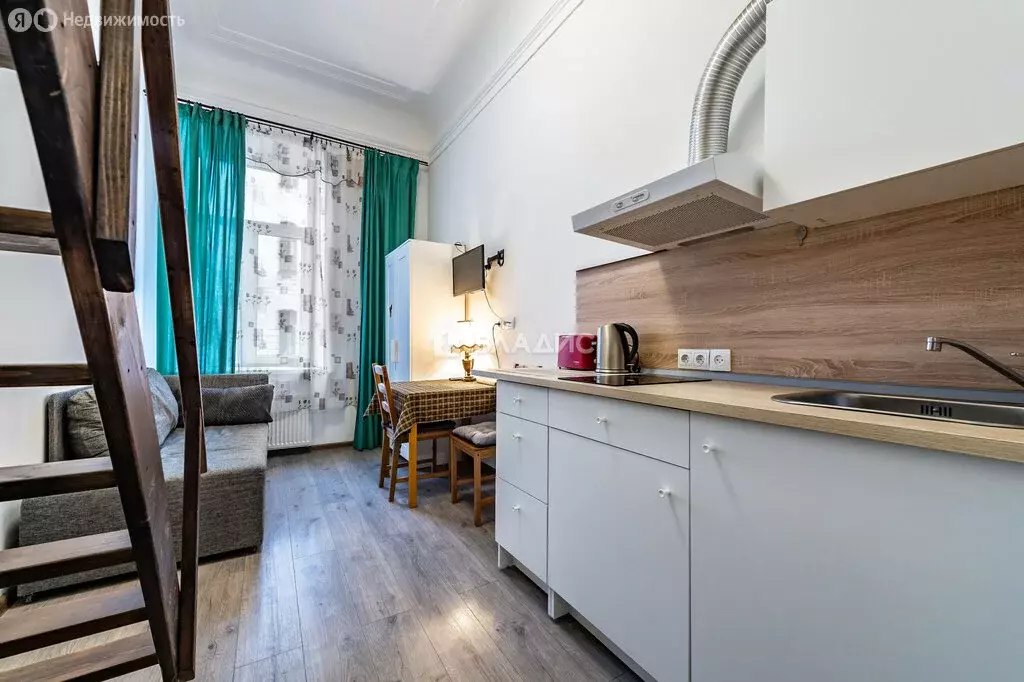 Квартира-студия: Санкт-Петербург, Гатчинская улица, 35 (18 м) - Фото 1