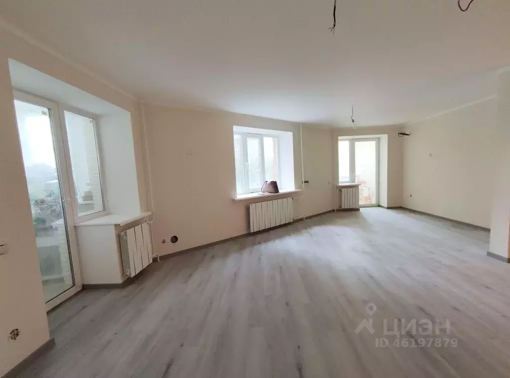 3-к кв. Самарская область, Самара Ново-Садовая ул., 181а (142.0 м) - Фото 1