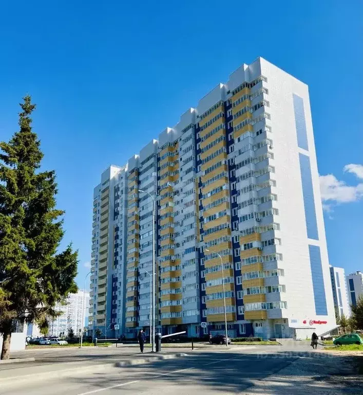 3-к кв. Татарстан, Казань ул. Альфии Авзаловой, 15 (81.5 м) - Фото 1