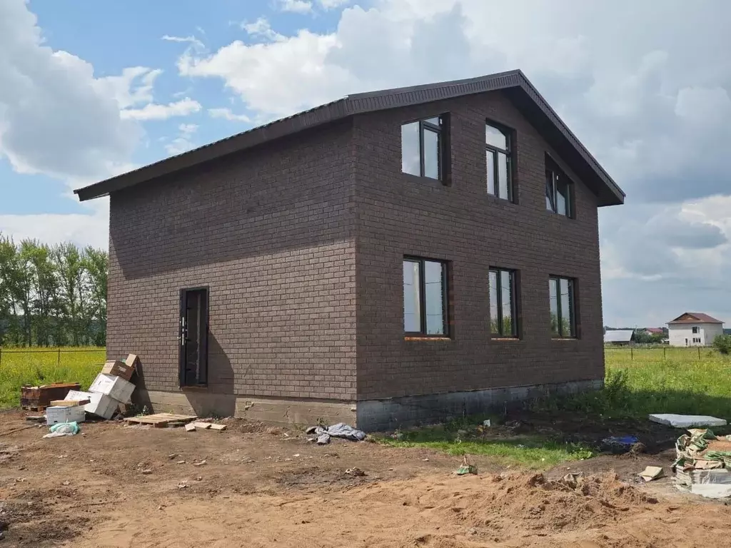 Дом в Башкортостан, Уфимский район, Дмитриевский сельсовет, д. ... - Фото 1