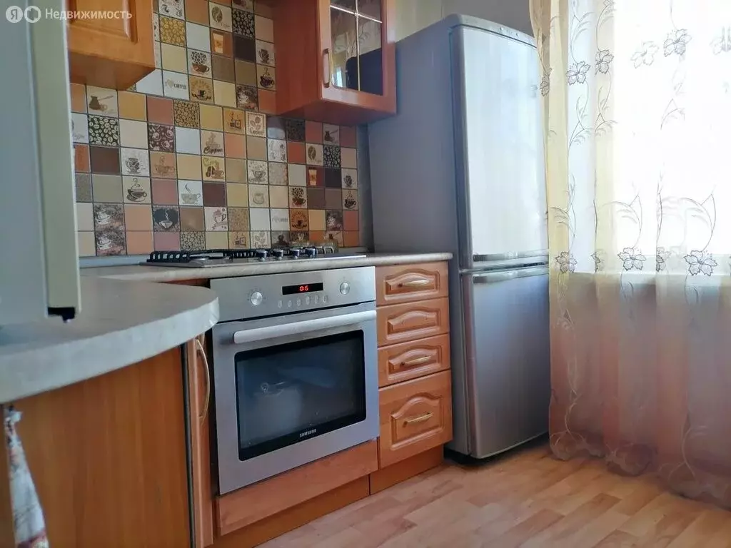 3-комнатная квартира: Волжский, улица Наримана Нариманова, 12 (54.9 м) - Фото 0