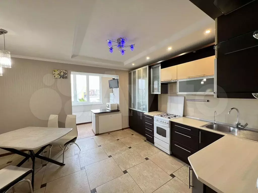 3-к. квартира, 90 м, 3/4 эт. - Фото 0