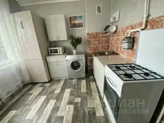 2-к кв. Псковская область, Остров Авиационная ул., 9 (46.9 м) - Фото 1