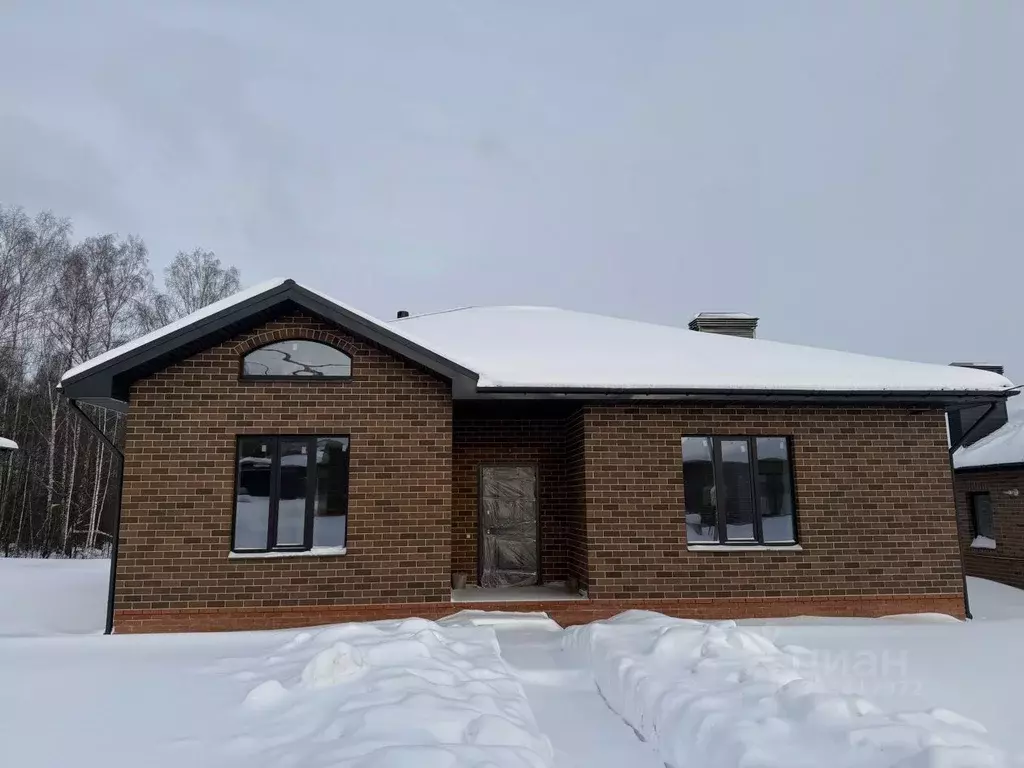 Дом в Татарстан, Высокогорский район, Семиозерское с/пос, с. Шигали  ... - Фото 1