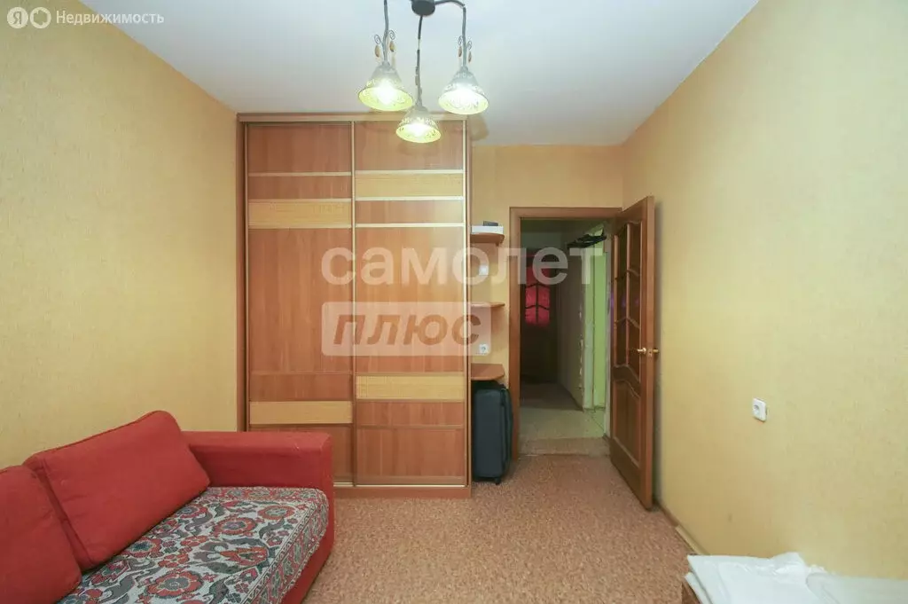 3-комнатная квартира: Омск, улица Рокоссовского, 10 (63.9 м) - Фото 1