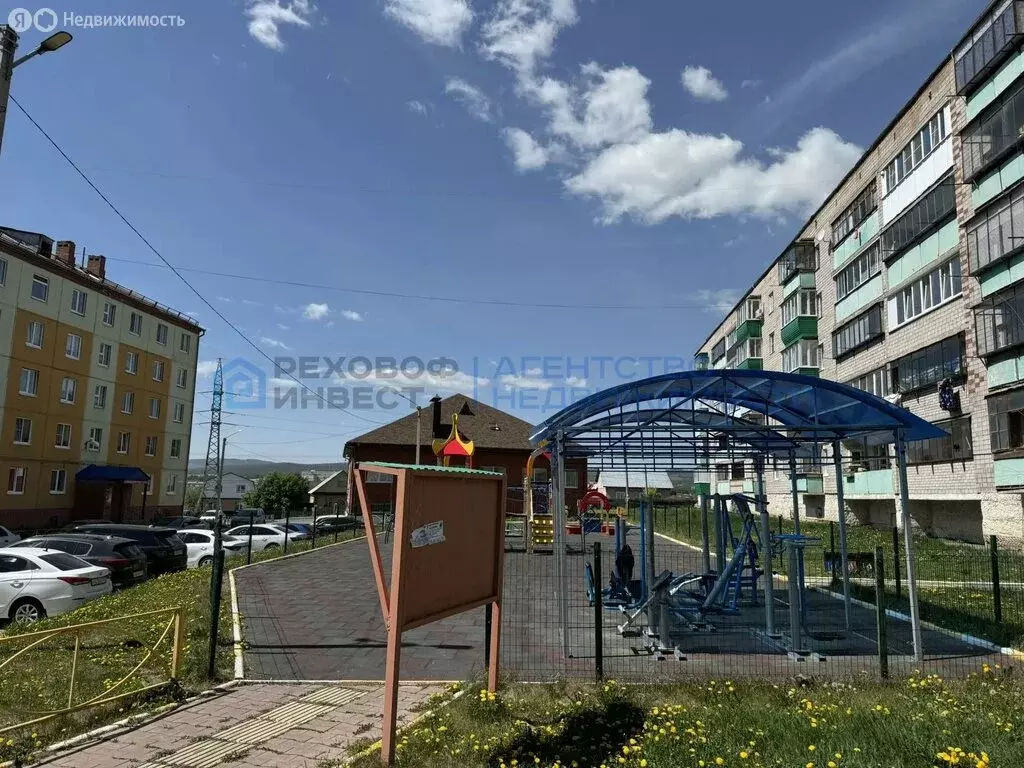 3-комнатная квартира: Белорецк, улица М. Гафури, 163 (63 м) - Фото 2