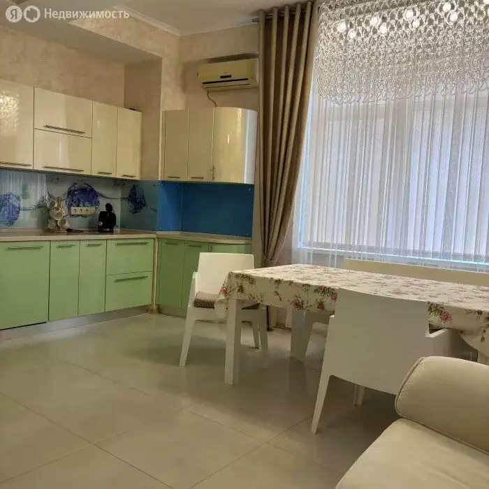 3-комнатная квартира: Евпатория, улица Полупанова, 27А (120 м) - Фото 2